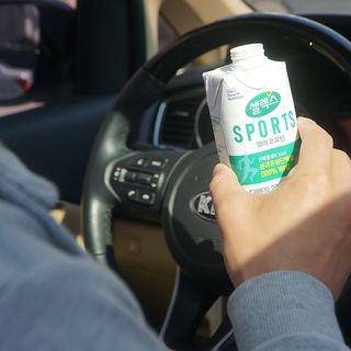 셀렉스스포츠 셀렉스 스포츠 웨이 프로틴 초콜릿 _ 330ml x 12팩 — 5점을 준 리뷰어가 2021년 3월 올린 사용 사진
