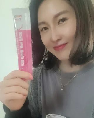 [몸엔용] 녹용 담은 탱탱 콜라겐 녹용 콜라겐 젤리 15g x 20포 — 5점을 준 리뷰어가 2022년 4월 올린 사용 사진