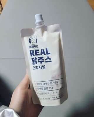 서비푸드 리얼 닭주스 오리지널 200g 1세트 10개입 — 5점을 준 리뷰어가 2022년 1월 올린 사용 사진