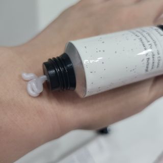 멈칫(MUMCHIT) 넥퍼퓸 NECKPERFUME 2가지 향 — 4점을 준 리뷰어가 2021년 11월 올린 사용 사진