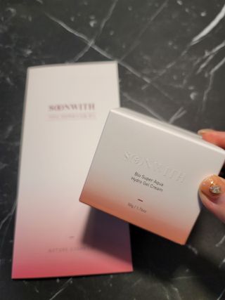 SOONWITH 바이오 수퍼 아쿠아 하이드로 젤 크림 — 4.5점을 준 리뷰어가 2021년 5월 올린 사용 사진