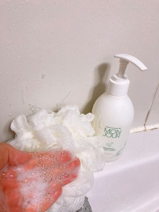 토박스코리아 몽쥬르 유아 샴푸앤워시 300ml — 5점을 준 리뷰어가 2021년 5월 올린 사용 사진