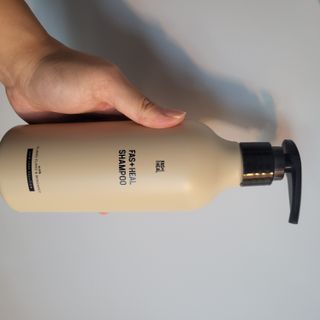 패스트힐(fast heal) 패스트힐 탈모증상완화샴푸 470ml — 5점을 준 리뷰어가 2023년 9월 올린 사용 사진