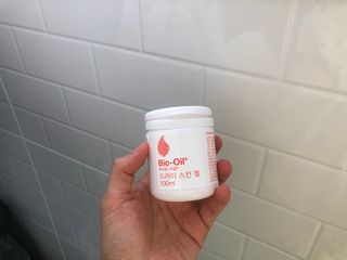 바이오오일 [바이오-오일] 드라이 스킨 젤 100ml — 5점을 준 리뷰어가 2021년 9월 올린 사용 사진
