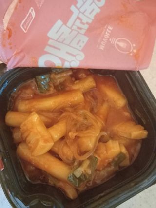 한성기업 무볼레 닭떡볶이+해물떡볶이 2종 세트 — 5점을 준 리뷰어가 2021년 9월 올린 사용 사진