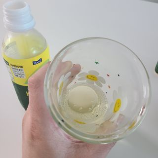 더그레잇티 콤부차 [매일유업] 더그레잇티 44kcal 콤부차 300ml *12개입 (오리지널 6개+베리리치 6개) — 5점을 준 리뷰어가 2023년 7월 올린 사용 사진