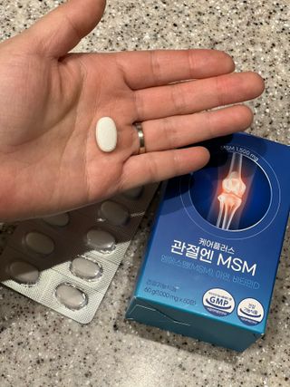[경남제약헬스케어]케어플러스 관절엔 MSM 1000mg 60정/1개월분/관절/뼈/연골 영양/비타민D+아연/1일2정 — 5점을 준 리뷰어가 2024년 1월 올린 사용 사진