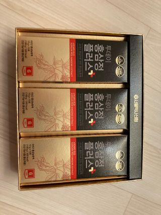 서울약사신협_투데이홍삼정플러스스틱_10g x 30포 — 5점을 준 리뷰어가 2021년 2월 올린 사용 사진