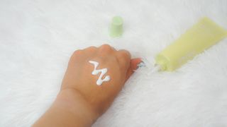 아이레시피 마일드시카 브라이트닝 업 선스크린 SPF50+ PA++++ — 4.5점을 준 리뷰어가 2023년 6월 올린 사용 사진