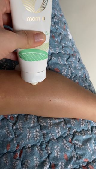 mom e 맘이 내추럴 베이비 케어 크림+바디오일 — 5점을 준 리뷰어가 2021년 1월 올린 사용 사진