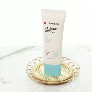 리더스코스메틱 리더스 카밍 바이오틱스 선 에센스 SPF 50+ PA++++ — 5점을 준 리뷰어가 2022년 6월 올린 사용 사진