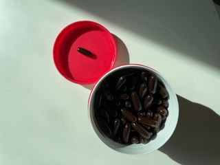 Swisse 스위스 고함량 프로폴리스 2,000mg 210정 — 5점을 준 리뷰어가 2021년 11월 올린 사용 사진