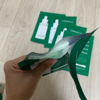 코드네이처 비아미 시카 더블 앰플 과 마스크[5장] — 5점을 준 리뷰어가 2021년 7월 올린 사용 사진