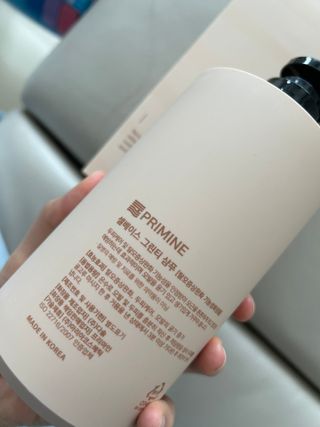 프리마인 더이상 뻣뻣하고 효과없는 탈모샴푸는 NO. 근본부터 케어하는 셀베이스 그린티샴푸(500ml) — 5점을 준 리뷰어가 2023년 5월 올린 사용 사진