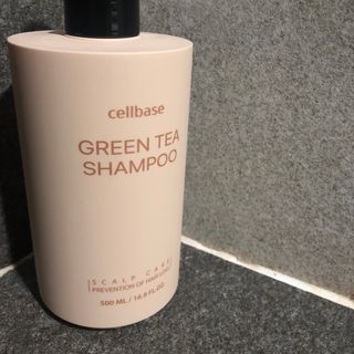 프리마인 더이상 뻣뻣하고 효과없는 탈모샴푸는 NO. 근본부터 케어하는 셀베이스 그린티샴푸(500ml) — 리뷰어가 2023년 2월 올린 사용 사진