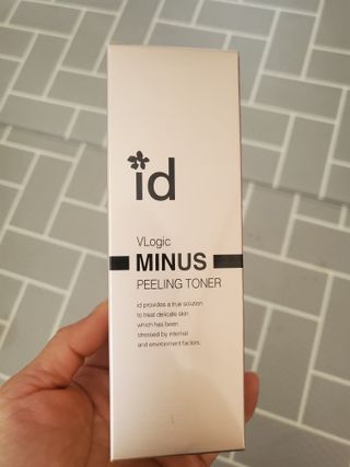 아이디플라코스메틱 아이디 브이로직 마이너스 필링 토너 110ml — 5점을 준 리뷰어가 2022년 1월 올린 사용 사진