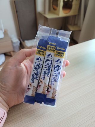씨디랩 구강에서 장까지 한 번에 관리하는 더블락토 강아지 고양이 유산균 — 5점을 준 리뷰어가 2021년 6월 올린 사용 사진