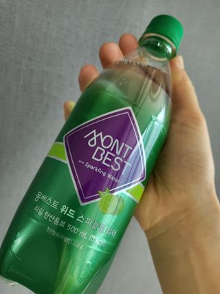 몽베스트 Montbest with Sparkling water Lime20병 — 5점을 준 리뷰어가 2022년 6월 올린 사용 사진