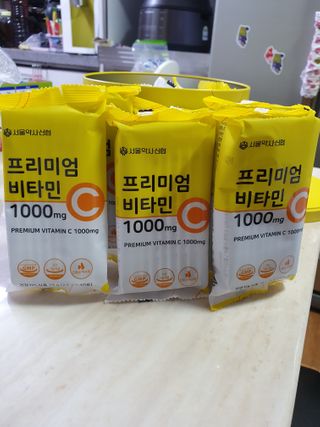 서울약사신협 프리미엄비타민C1000_2.5G x 100포 — 5점을 준 리뷰어가 2021년 1월 올린 사용 사진