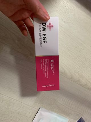 이지듀 DW-EGF 크림 다이브좀_콜라겐이 쏙쏙, 탄력피부로 다이빙 — 5점을 준 리뷰어가 2021년 2월 올린 사용 사진