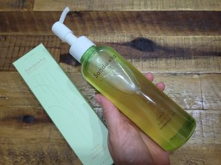 스킨큐어 산다화 순한 클렌징 동백 오일 200ml — 5점을 준 리뷰어가 2023년 3월 올린 사용 사진