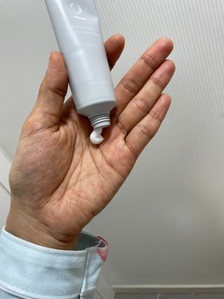 르핸스 퍼포밍 2 핸드&네일 비반트포렛/베티버포그 — 5점을 준 리뷰어가 2023년 1월 올린 사용 사진