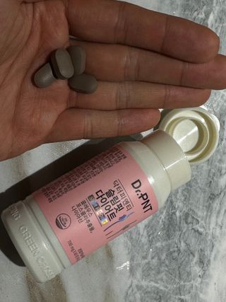 닥터피엔티 [Dr.PNT] 하루 2알로 건강한 다이어트! 한겨울에도 체지방만 쏙~ 슬림핏 다이어트 — 3점을 준 리뷰어가 2023년 3월 올린 사용 사진
