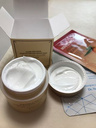 Dr.느루벗 느루벗 링클 솔루션 콘센트레이트 스네일 탄력 달팽이 크림 80g — 4.5점을 준 리뷰어가 2021년 2월 올린 사용 사진