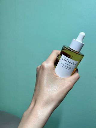 [스킨1004] 마다가스카르 센텔라 앰플 100ml — 5점을 준 리뷰어가 2024년 5월 올린 사용 사진