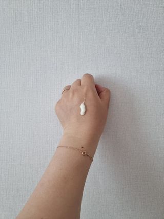 산다화 비타민C 화이트닝 크림 — 5점을 준 리뷰어가 2023년 4월 올린 사용 사진