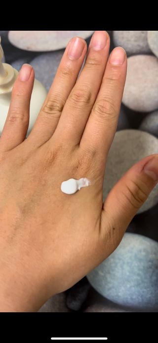 [위켄더스] 끈적임 없이 수분감을 채워주는 핸드& 바디로션 1종 랜덤발송 — 5점을 준 리뷰어가 2022년 5월 올린 사용 사진