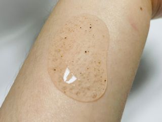 벨먼 내추럴스파 수분광채 스크럽 바디워시 600ml 5종 — 5점을 준 리뷰어가 2022년 5월 올린 사용 사진