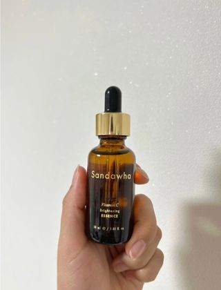 스킨큐어 산다화 비타민c 화이트닝 에센스 30ml — 5점을 준 리뷰어가 2023년 9월 올린 사용 사진