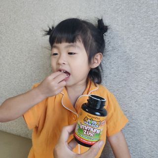 네이처스플러스 애니멀퍼레이드 면역 아연 (60정) — 5점을 준 리뷰어가 2022년 10월 올린 사용 사진