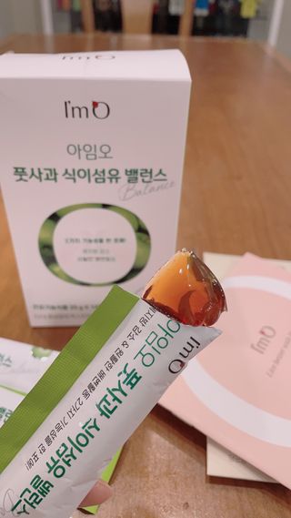 아임오 풋사과 식이섬유 밸런스 젤리 14포 — 4점을 준 리뷰어가 2021년 6월 올린 사용 사진