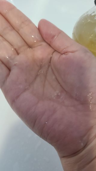 [바디홈즈] 골드 마유 샴푸 — 4점을 준 리뷰어가 2021년 11월 올린 사용 사진
