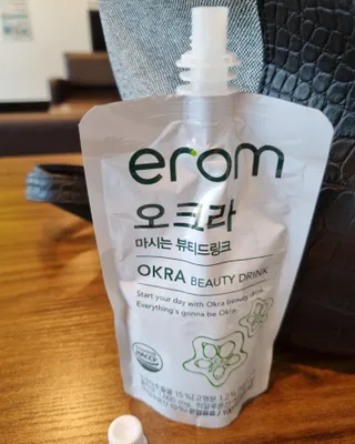 [이롬] 오크라 마시는 뷰티드링크 100mL x 20입 — 5점을 준 리뷰어가 2022년 9월 올린 사용 사진
