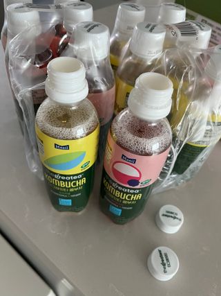 더그레잇티 콤부차 [매일유업] 더그레잇티 44kcal 콤부차 300ml *12개입 (오리지널 6개+베리리치 6개) — 5점을 준 리뷰어가 2023년 8월 올린 사용 사진