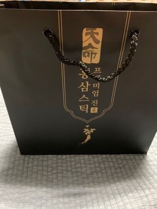 헬스업_천명진프리미엄홍삼스틱_10ml x 30포 — 5점을 준 리뷰어가 2021년 2월 올린 사용 사진