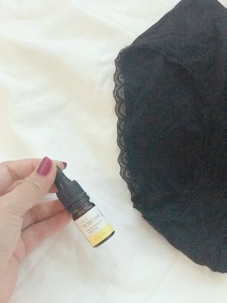 라라로즈데이 시즌2 천연 아로마오일 Y존 케어 속옷향수 이너퍼퓸 5ml  여성의 자존감을 UP시키자 — 5점을 준 리뷰어가 2021년 8월 올린 사용 사진