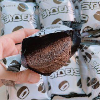 롯데제과 까망카스타드 더블초코 — 5점을 준 리뷰어가 2021년 5월 올린 사용 사진