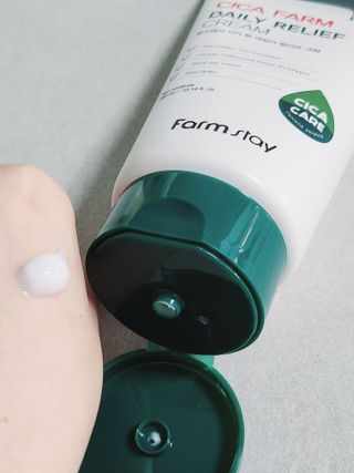 팜스테이  시카팜 데일리 릴리프 크림 — 5점을 준 리뷰어가 2022년 10월 올린 사용 사진