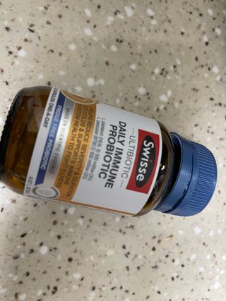 Swisse 스위스 데일리 이뮨 프로바이오틱스 10억, 30정 — 5점을 준 리뷰어가 2021년 3월 올린 사용 사진