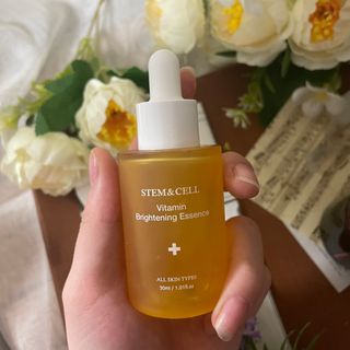 체르엠 스템앤셀 비타민 브라이트닝 에센스 30ml 1개 — 3점을 준 리뷰어가 2021년 11월 올린 사용 사진