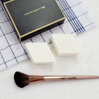 툴앤썸 로즈골드 에디션 치크or쉐딩 브러시+밀키 내추럴 스펀지+호빵 곤약 스펀지 — 5점을 준 리뷰어가 2021년 2월 올린 사용 사진
