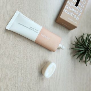 [후르디아] 끈적임 없는 착한성분 비건  핸드크림 3종 — 5점을 준 리뷰어가 2022년 9월 올린 사용 사진