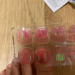 데싱디바 글레이즈 젤네일 별빛유리네일 6종_랜덤발송 — 3점을 준 리뷰어가 2021년 8월 올린 사용 사진
