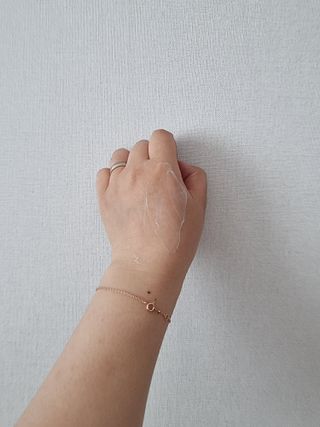 산다화 비타민C 화이트닝 크림 — 5점을 준 리뷰어가 2023년 4월 올린 사용 사진