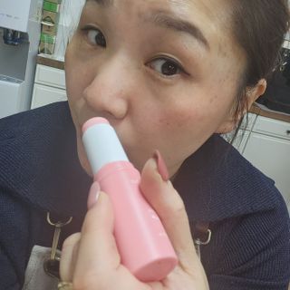 스킨큐어 산다화 카멜리아 안티 링클 멀티밤 — 5점을 준 리뷰어가 2022년 10월 올린 사용 사진