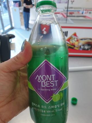 몽베스트 Montbest with Sparkling water Lime20병 — 5점을 준 리뷰어가 2022년 5월 올린 사용 사진